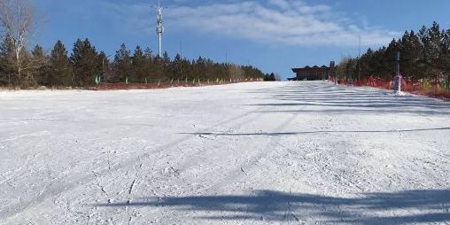 还拉尔东山滑雪场