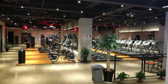 百盛游泳健身(檀香园店)