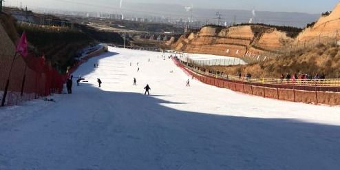 曦领滑雪场