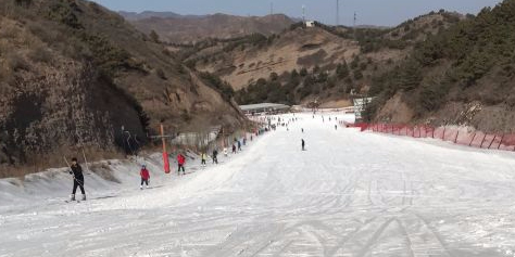 嗯元宝山滑雪场