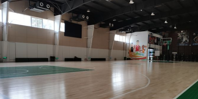 甲骨文体育公园