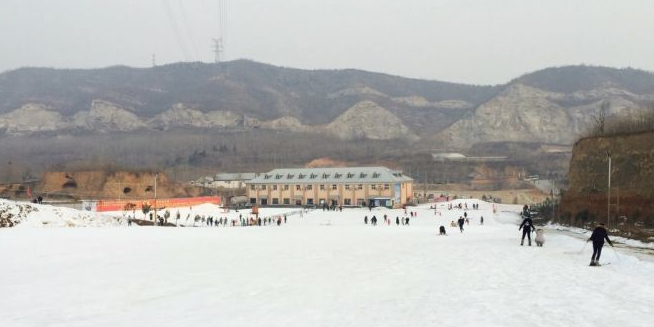 当阳峪滑雪场