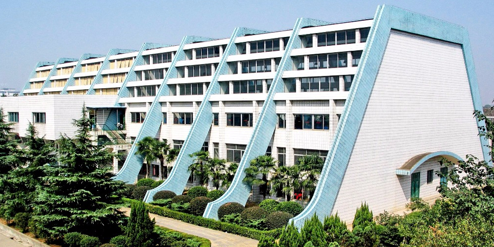 湖南农业大学-体育馆