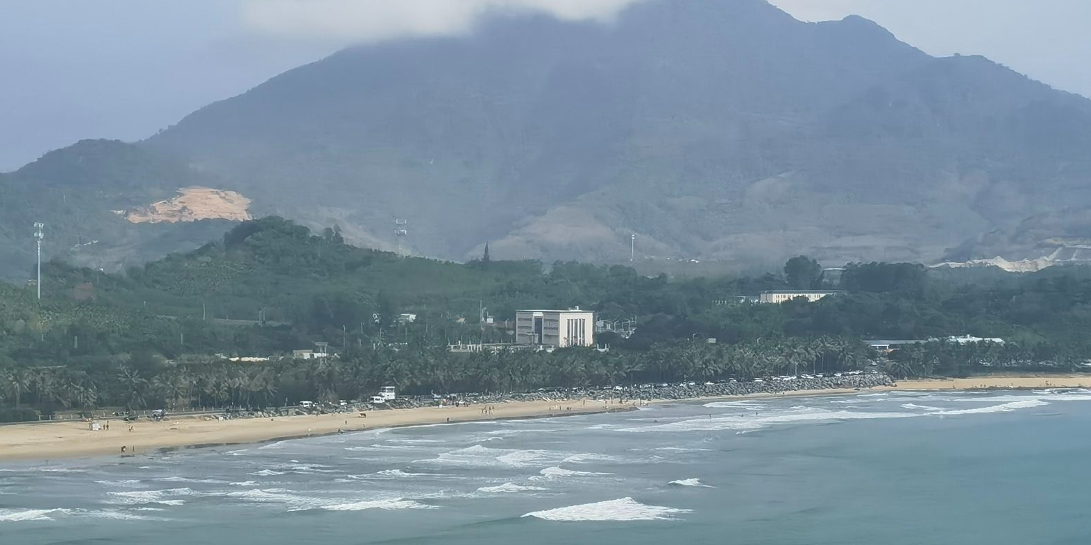 日月湾冲浪沙滩