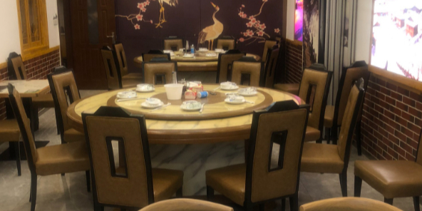 东北大院铁锅炖(苍梧路店)