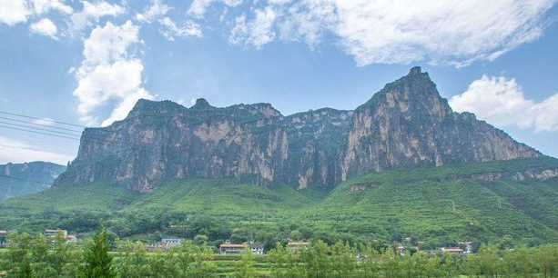 黑龙潭风景区
