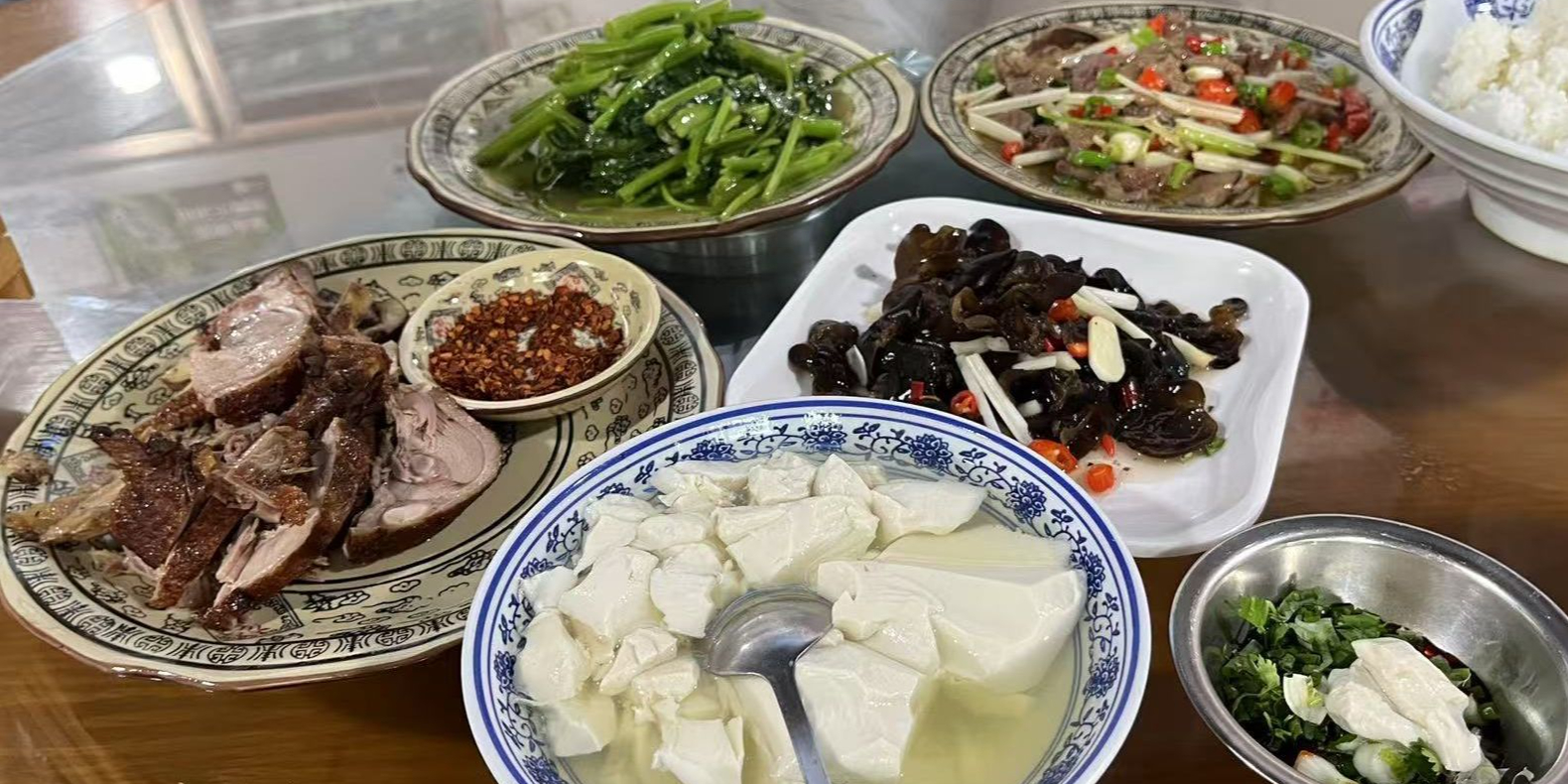 川兴农家土菜馆
