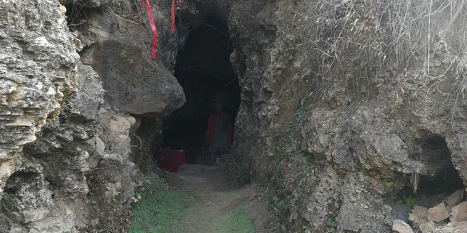 凤山森林公园-桃花洞