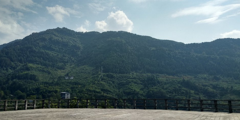 笔架山