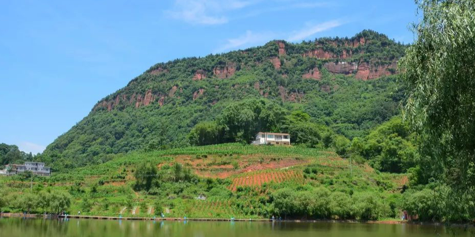 胜天红岩山旅游景区