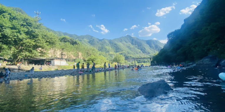 黄村乡彭头桥下游泳场