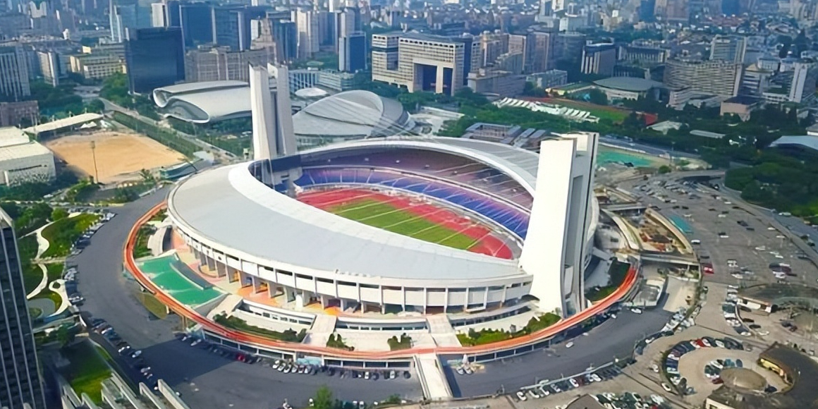 黄龙体育场