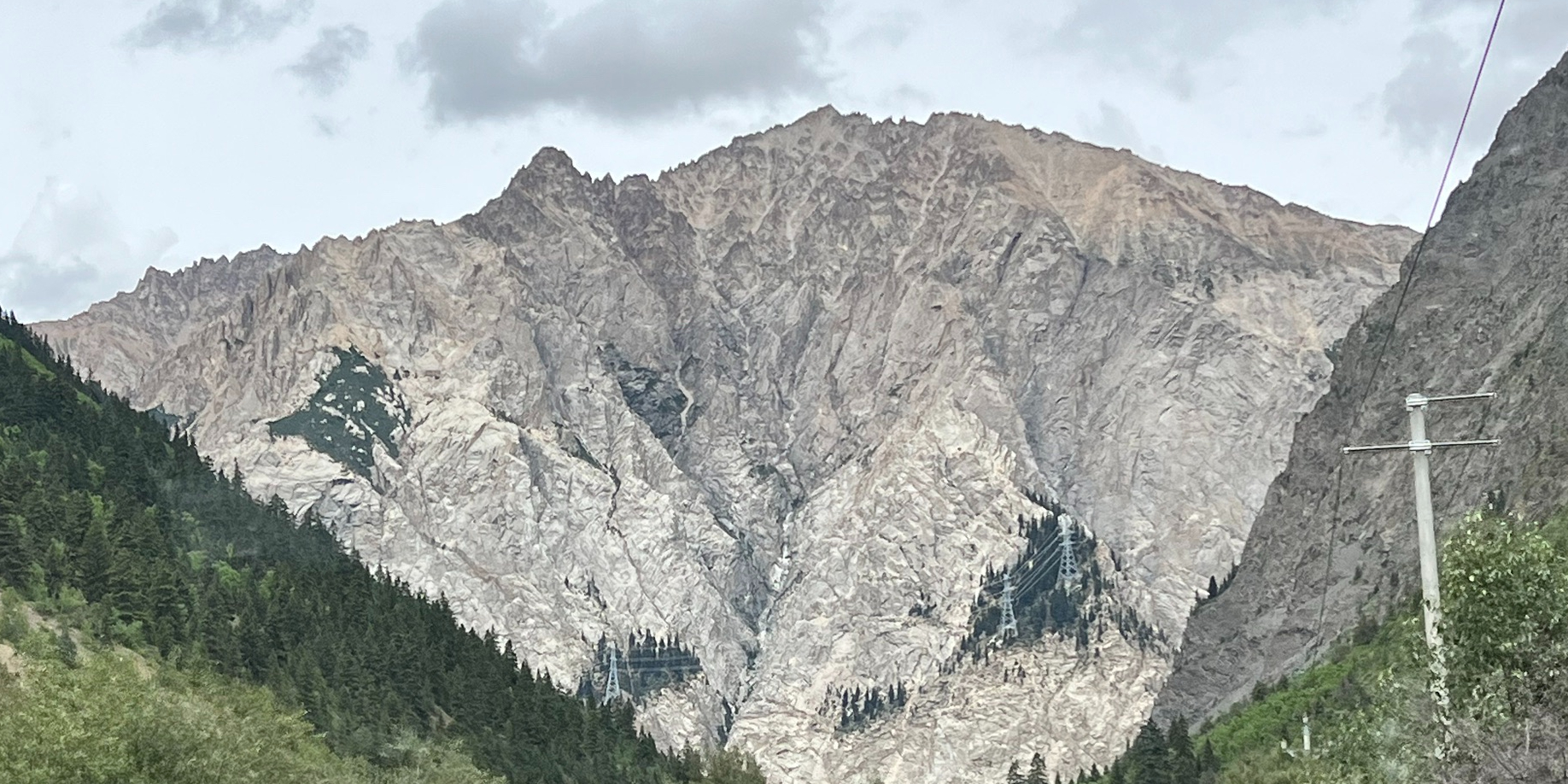 米堆冰川景区观景台