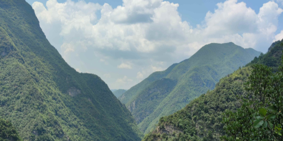 鱼泉山风景区