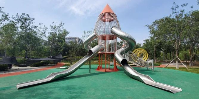 爱琴海公园儿童游乐场