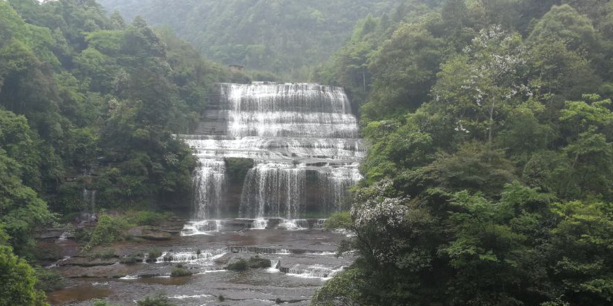 八节洞瀑布景区