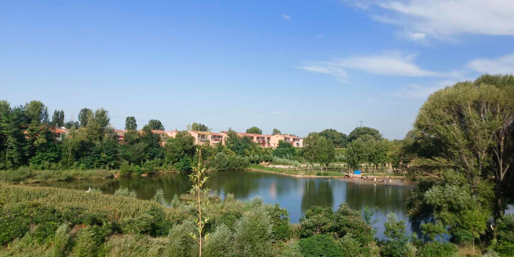 皇明湖风景区