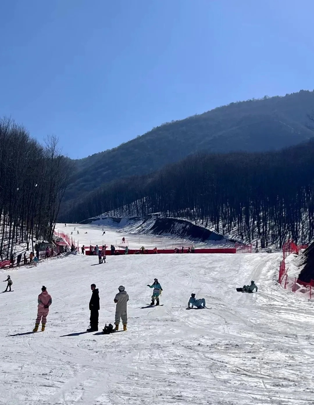 神农架游客集散中心神农架中和滑雪场