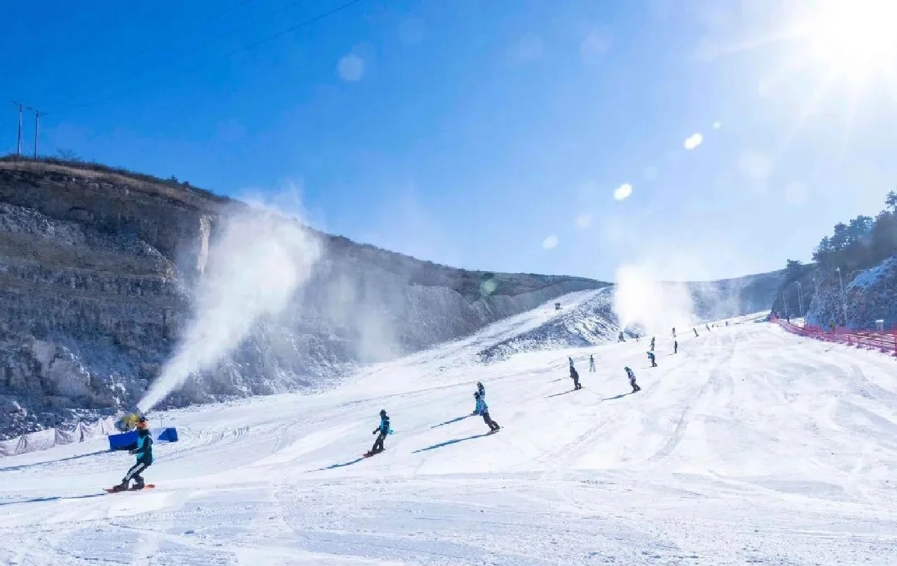 东壹山亚布洛尼国际滑雪场