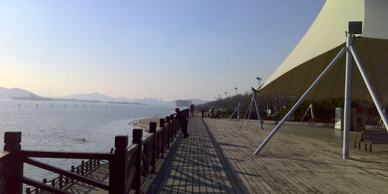 云龙湖万人游泳场海滩