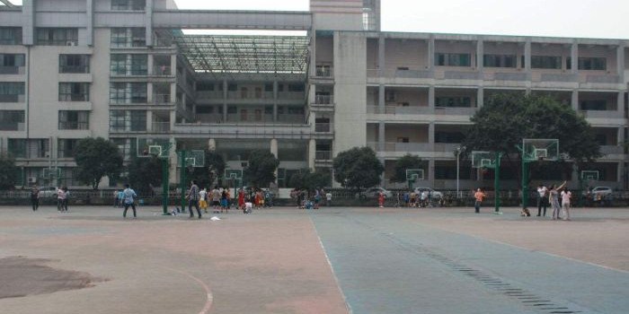重庆医科大学(缙云校区)-篮球场