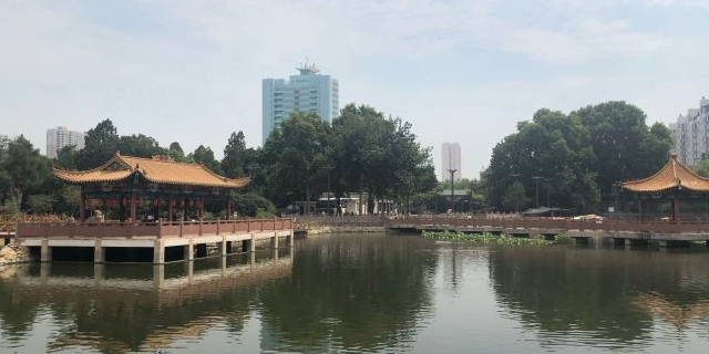 河滨公园-南门