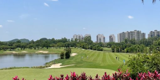 莲花山高尔夫球会(石楼镇店)