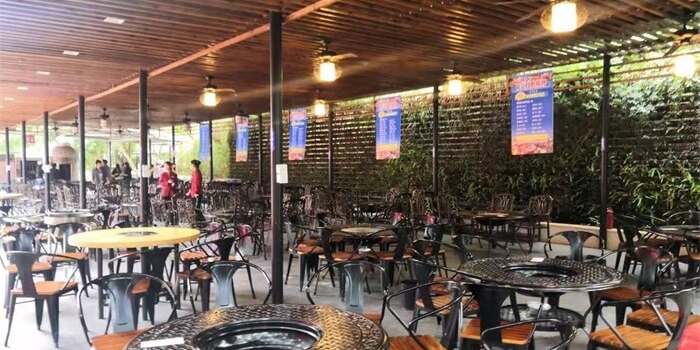 德福庄园餐饮区