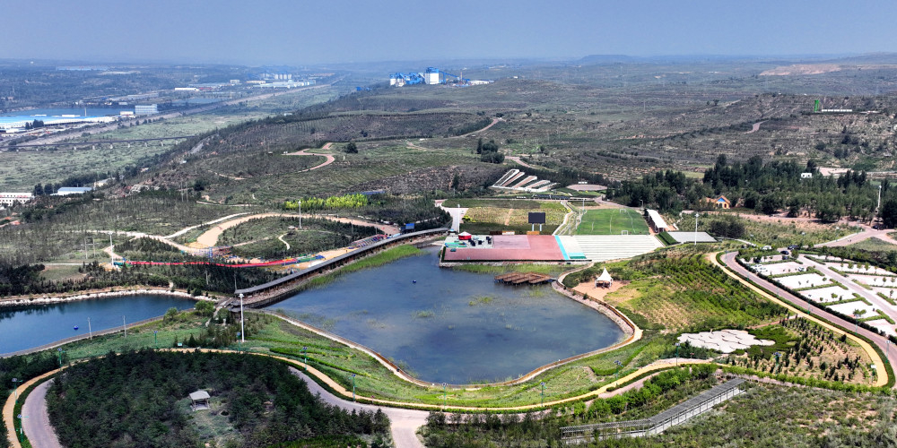 大柳塔煤海塞罕坝中心公园