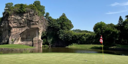 莲花山高尔夫球会(石楼镇店)