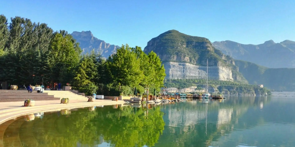 天鹅湖生态旅游风景区