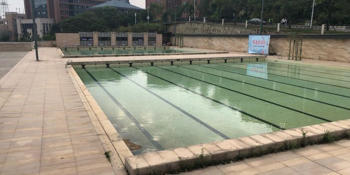 阳光学院游泳馆