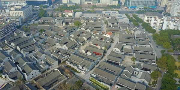 还是月湖金汇小镇