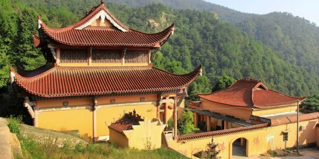 龙山寺