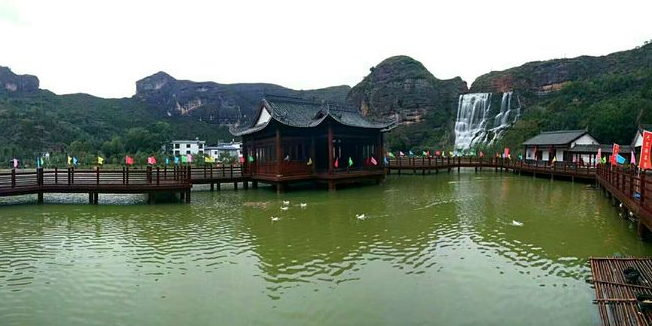 秦岭原乡农旅小镇