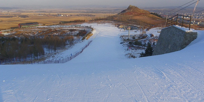 龙井海兰江滑雪场图片