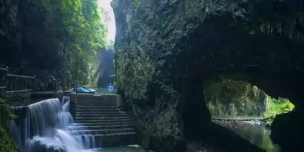 矛坪小镇百面水风景区