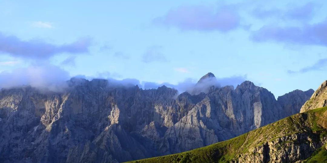 拉尕山最高峰