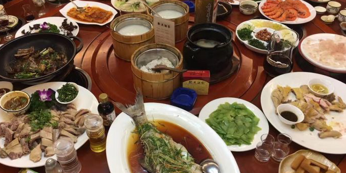 聚点酒家(畔山花园店)