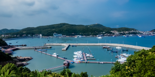 舟山普陀国际游艇会渡假村(蓝堡山庄)