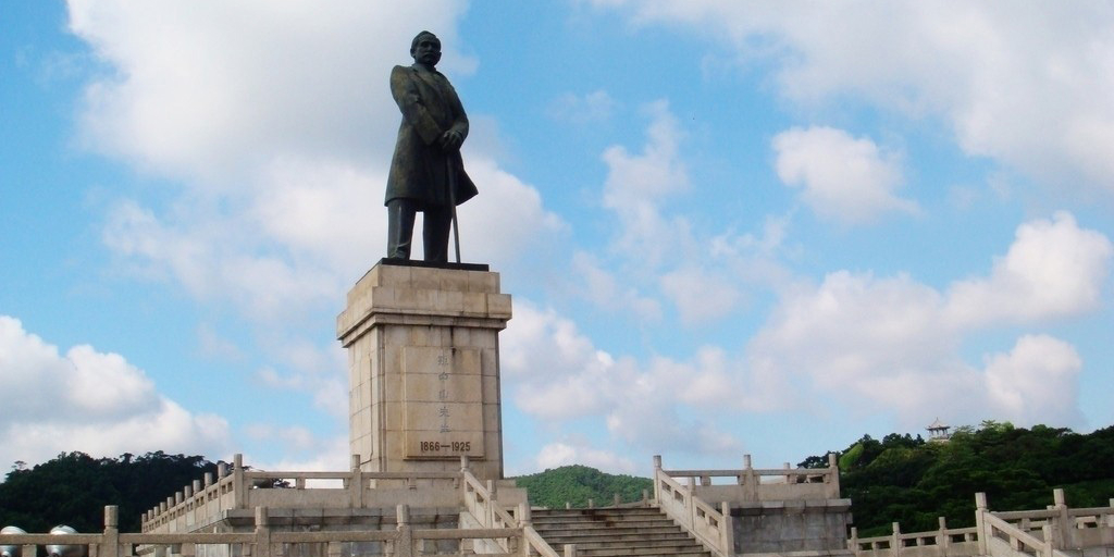 孙中山先生雕塑