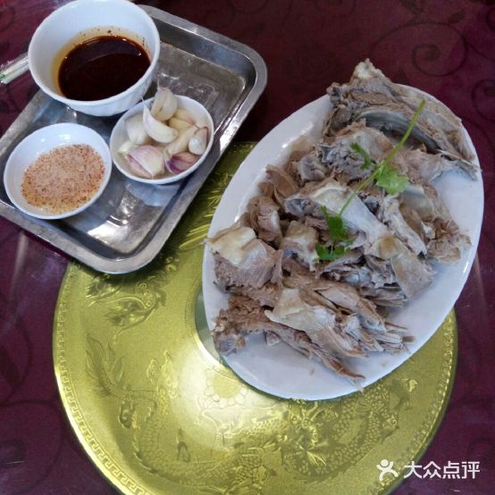 清马记俊杰烤肉城(武威店)