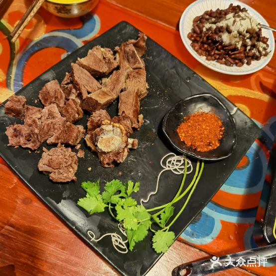 央切尔锅庄·羌·中餐