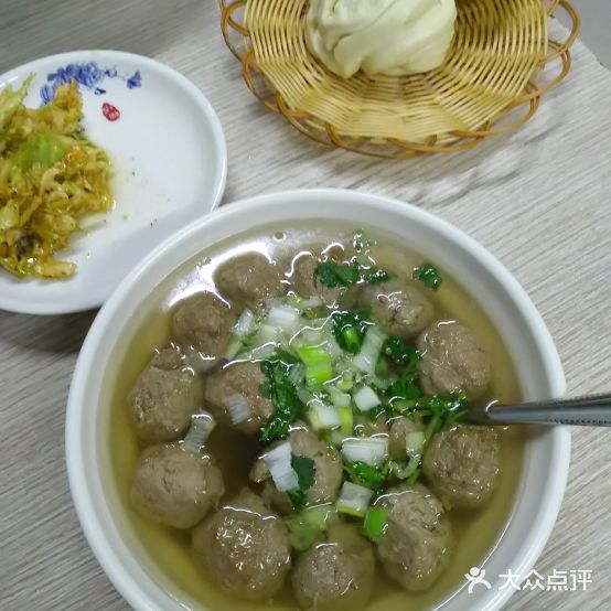 刘兆辰羊肉丸子头(钢铁路店)