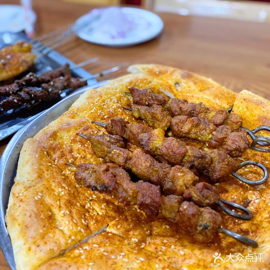 尔冒馕坑肉饭店(富蕴店)