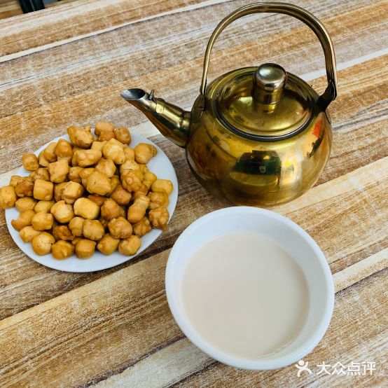 小红奶茶馆