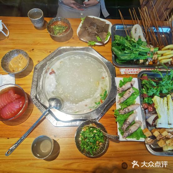 袁记幺哥川串香(临江二店)