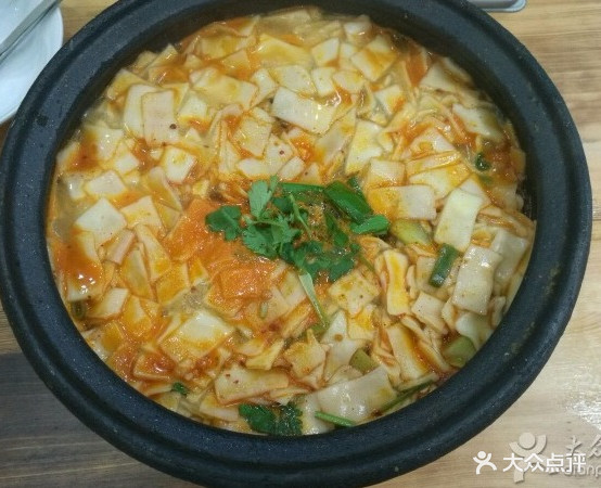 鑫味红乳鸽砂锅武面