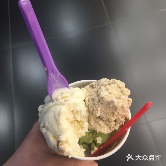 T'oBeray鲜榨果汁卖冰淇淋(王府井奥莱Up Town店)