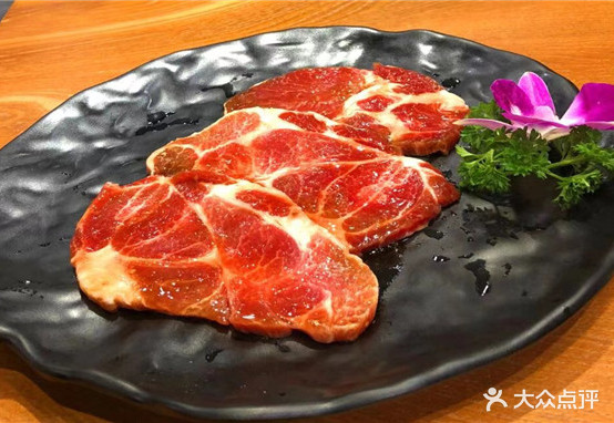 韩都靠肉(云杉路店)